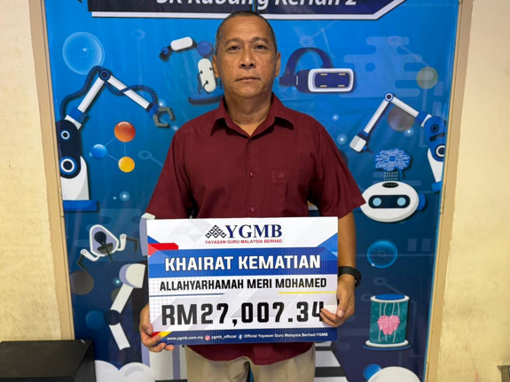 KASIH SEORANG IBU, TERUS TERPELIHARA: DUA ANAK TERIMA KHAIRAT KEMATIAN SKIM 18